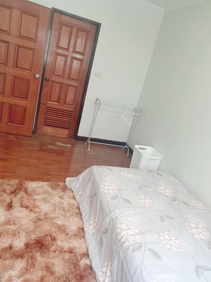 Kru Nat'S Bed & Breakfast W/ Private Rooms & Gym Bangkok Dış mekan fotoğraf